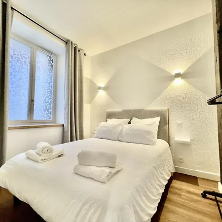 Les Logis D'Esmeralda-Des Appartements Au Charme Intemporel Romorantin-Lanthenay Exterior foto