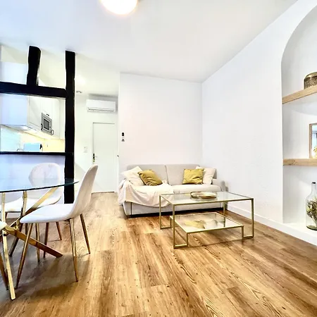 Les Logis D'Esmeralda-Des Appartements Au Charme Intemporel Romorantin-Lanthenay Exterior foto