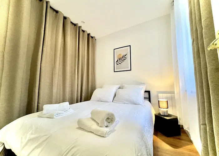 Les Logis D\'Esmeralda-Des Appartements Au Charme Intemporel